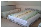4 + 1-Bett-Zimmer legt 4 + 1-Bett-Zimmer legt